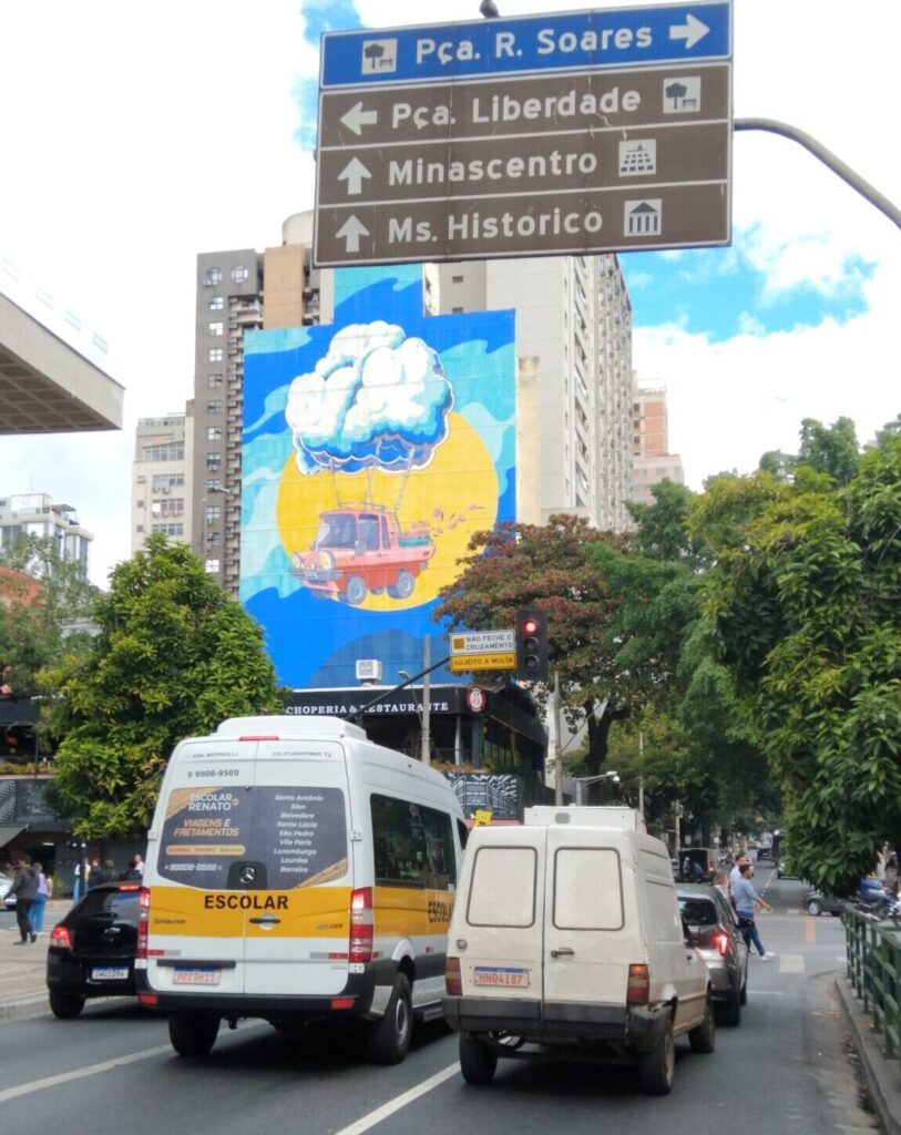 A busy avenue in Belo Horizonte, Brazil